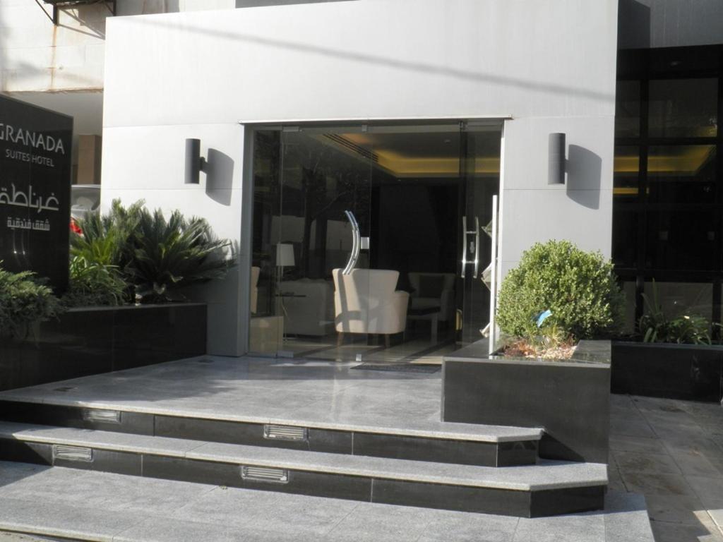 Granada Suites Hotel Amman Exterior photo