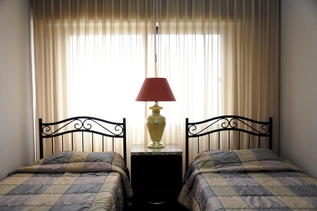 Granada Suites Hotel Amman Room photo
